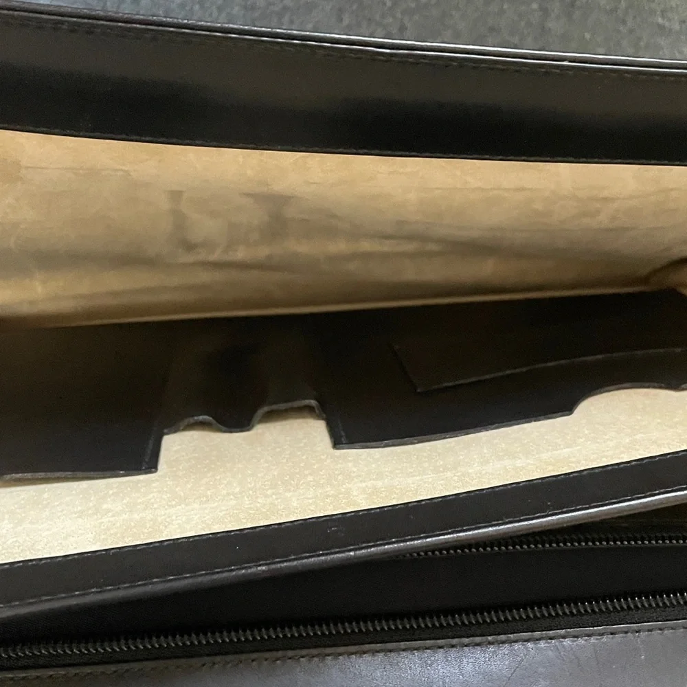 VTG COACH ATTACHE